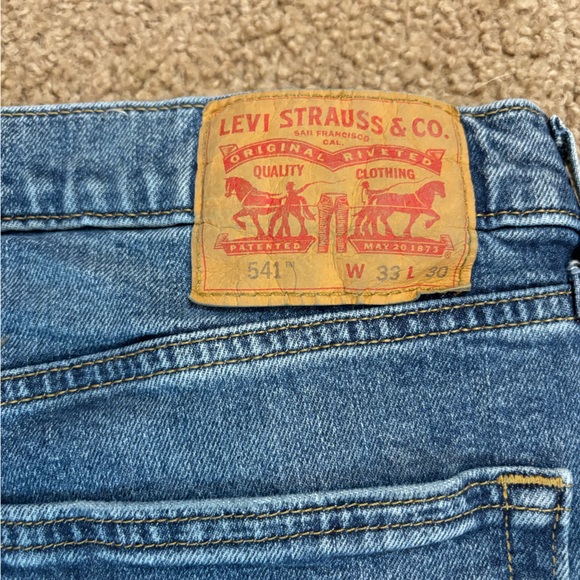 Levi’s Jeans 541 33x30 - Picture 3 of 3